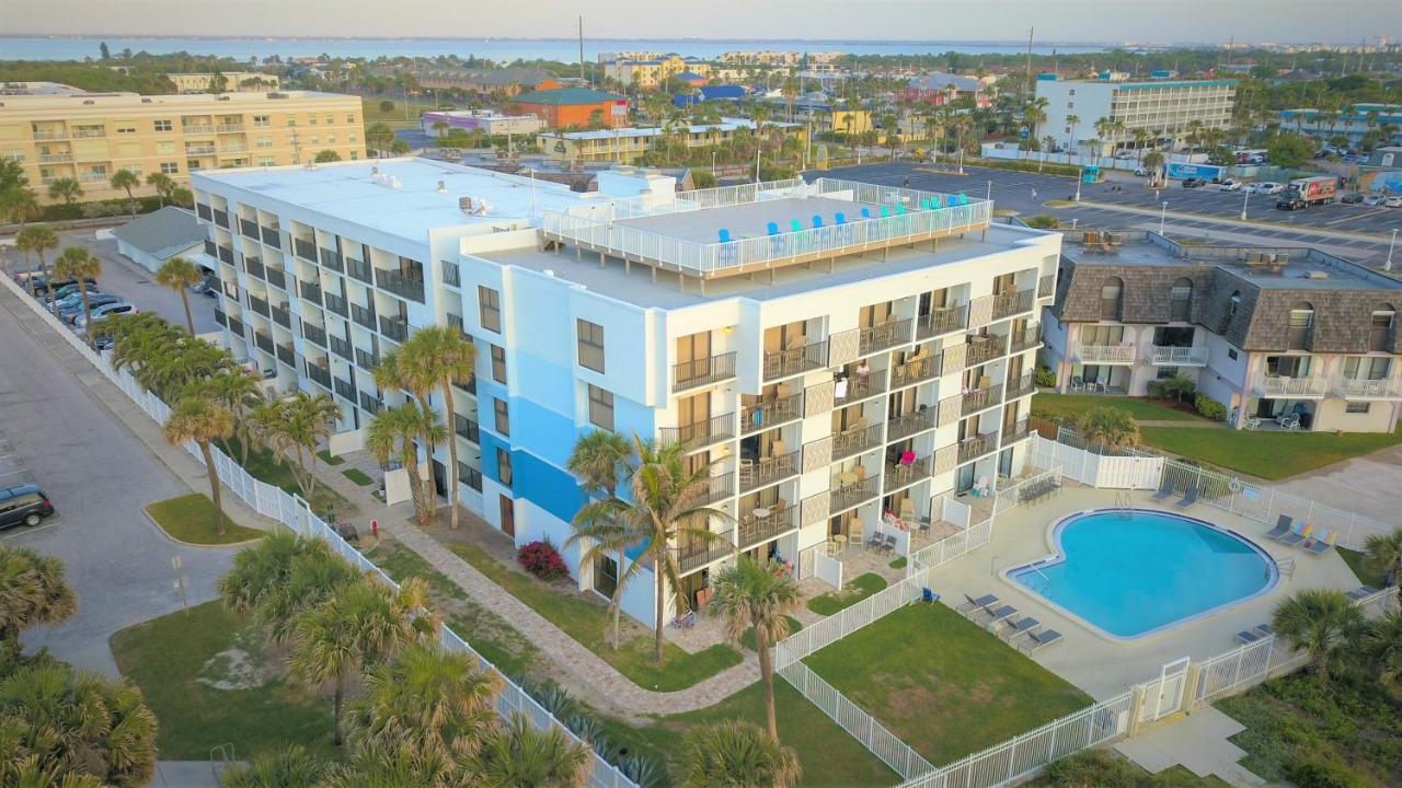 Chateau By The Sea Aparthotel Cocoa Beach Exterior photo