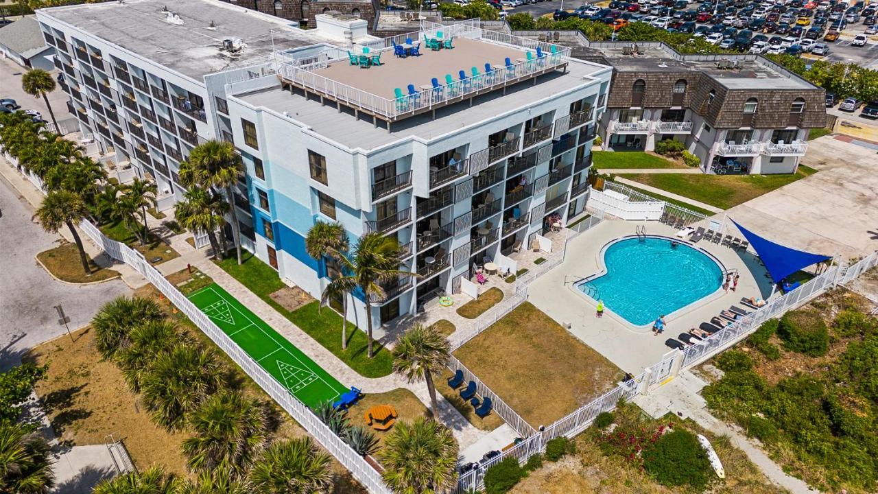 Chateau By The Sea Aparthotel Cocoa Beach Exterior photo