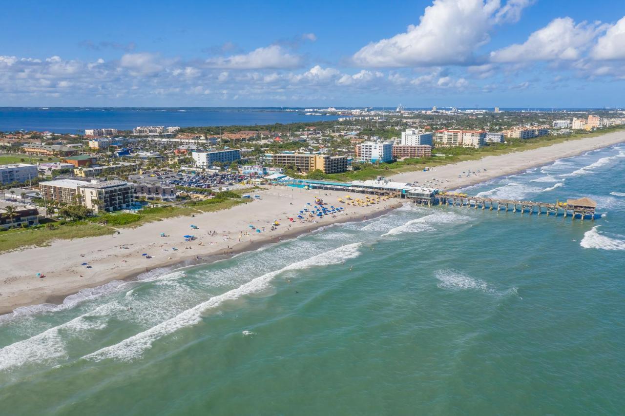 Chateau By The Sea Aparthotel Cocoa Beach Exterior photo